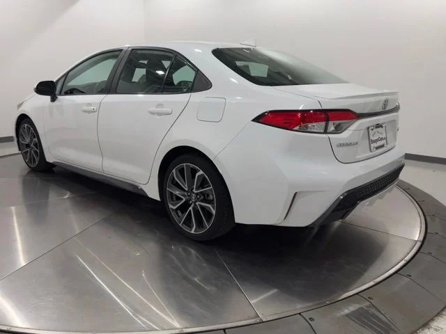 Used 2021 White Toyota SE image 3