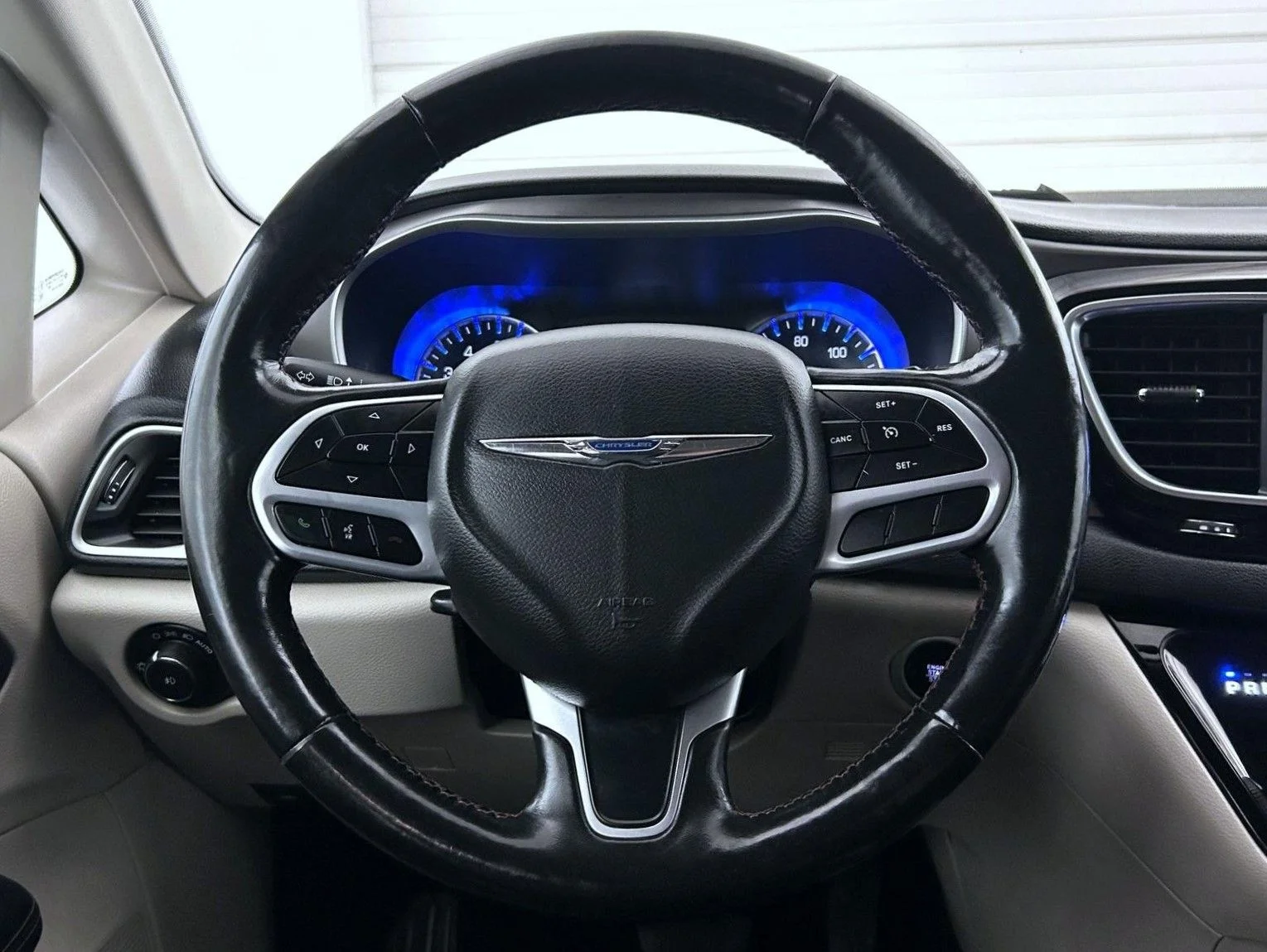 Used 2020 White Chrysler Touring L image 11
