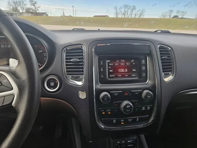 Used 2017 White Dodge SXT image 17