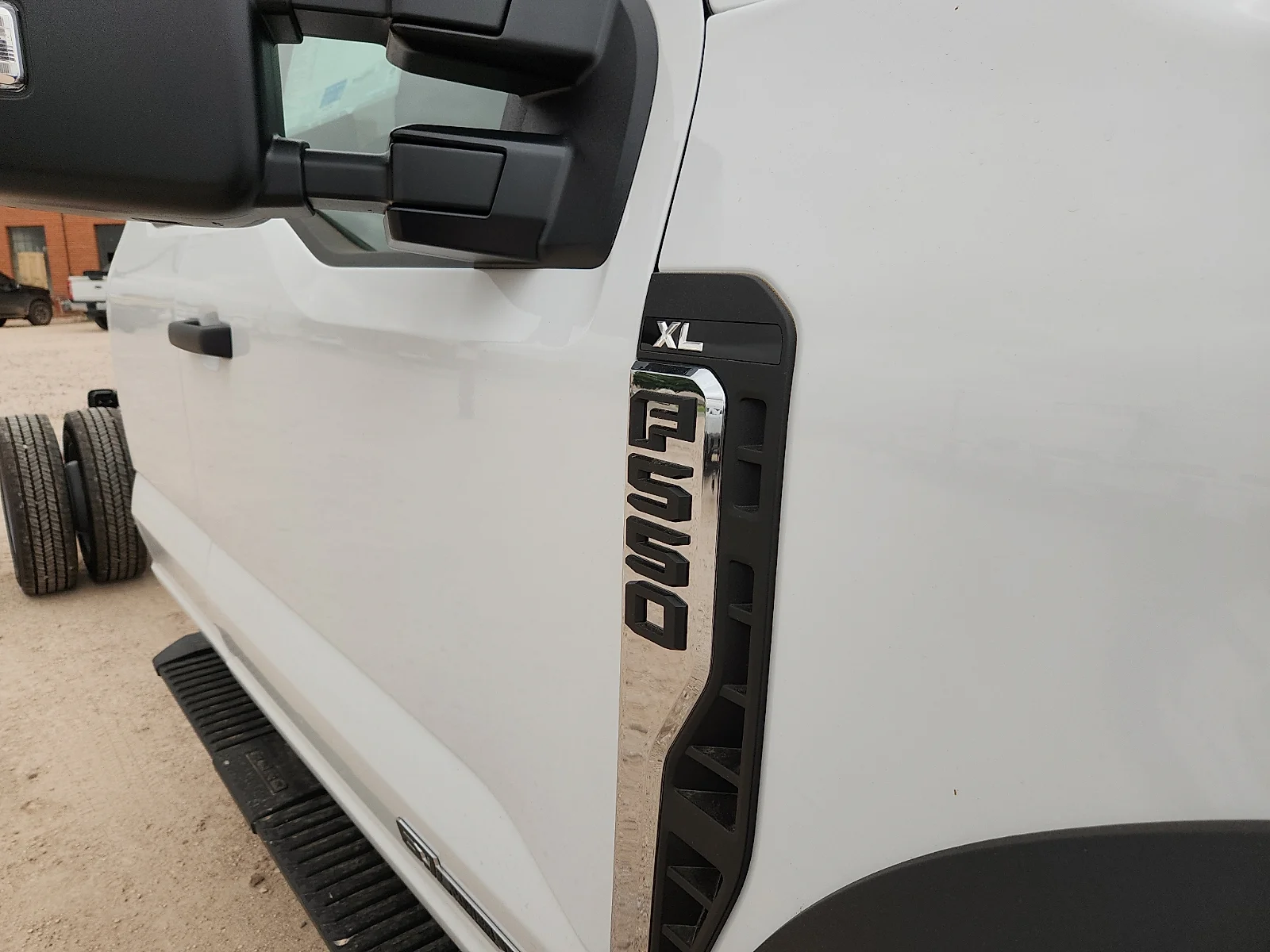 New 2026 Oxford White Ford XL image 10