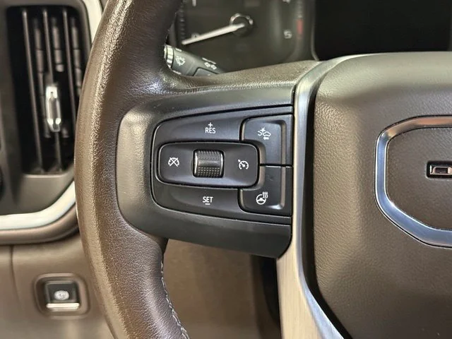 Used 2021 White GMC Denali image 15