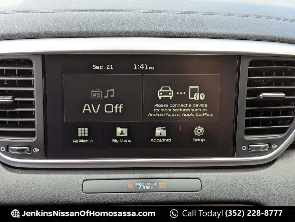 Used 2022 Silver Kia LX image 33