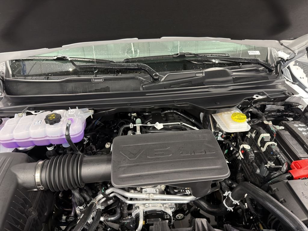 New 2026 Bright White Clearcoat RAM Tradesman image 20