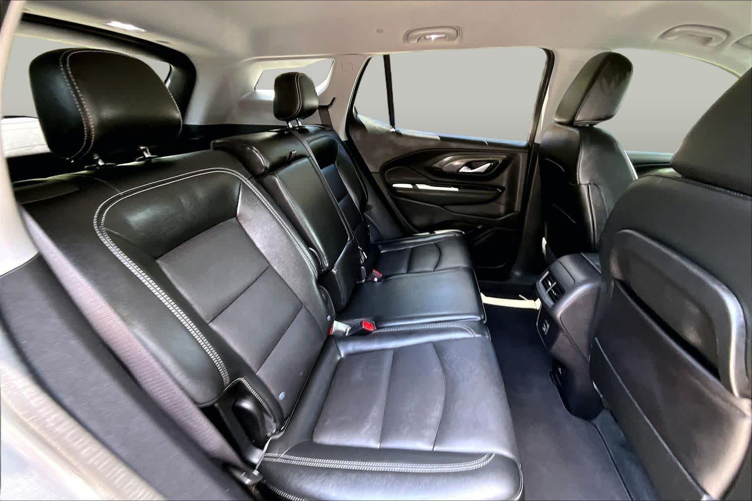 Used 2024 Sterling Metallic GMC SLT image 20