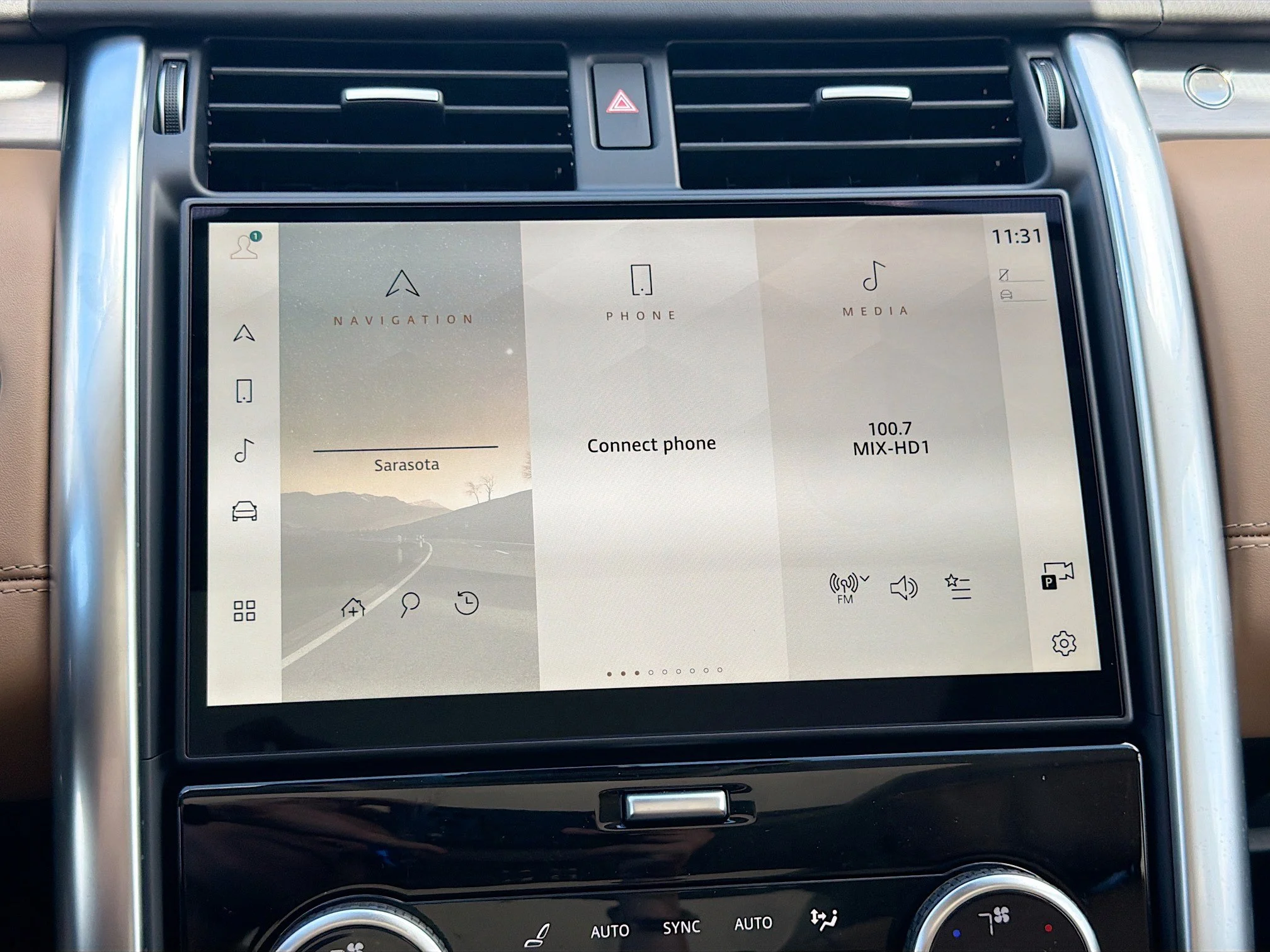 New 2026 Carpathian Grey Land Rover Tempest Edition image 33