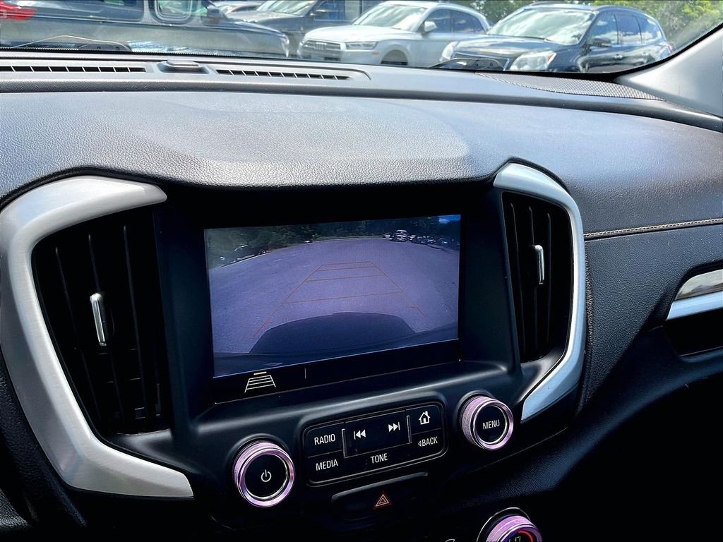Used 2018 Gray GMC SLE image 16