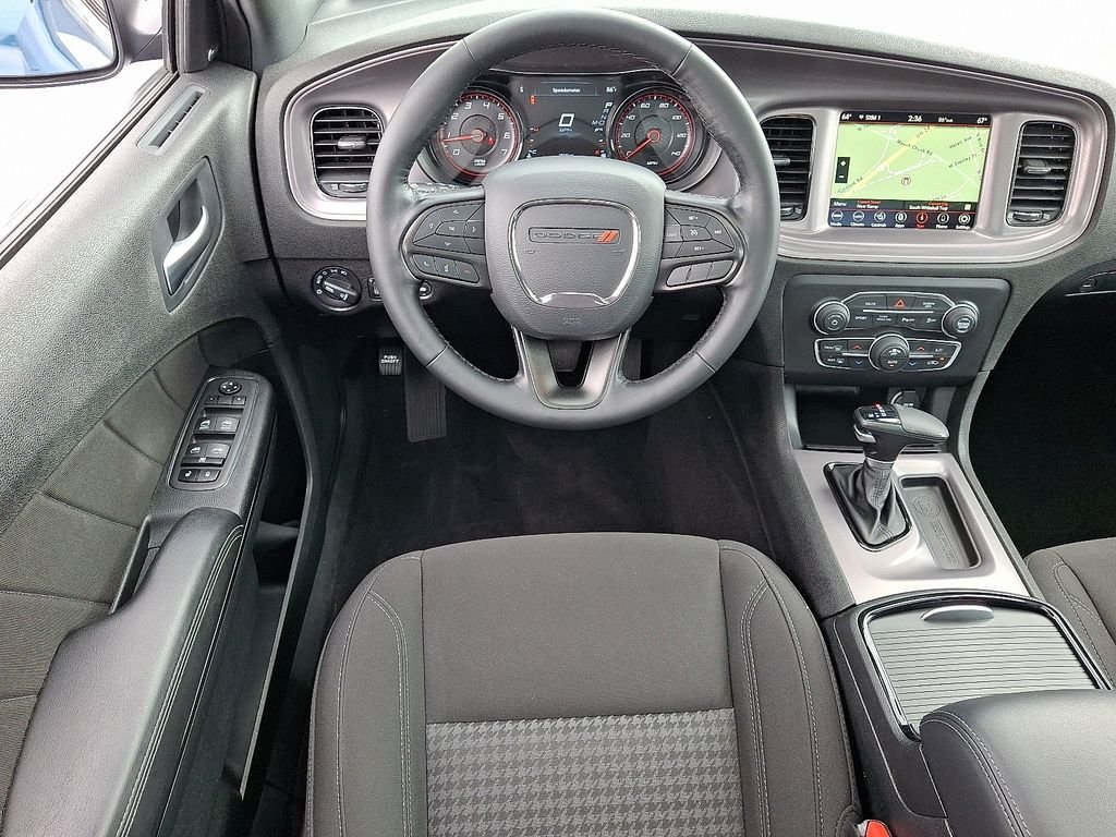 Used 2023  Dodge SXT image 12
