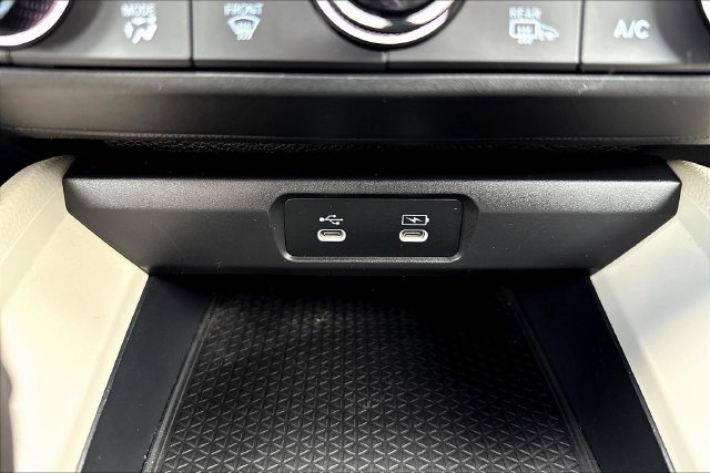 Used 2024  Honda EX image 18