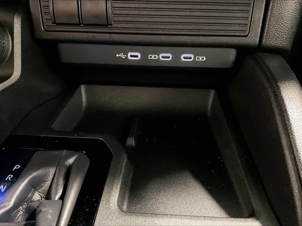 Used 2025  Toyota 1958 image 27