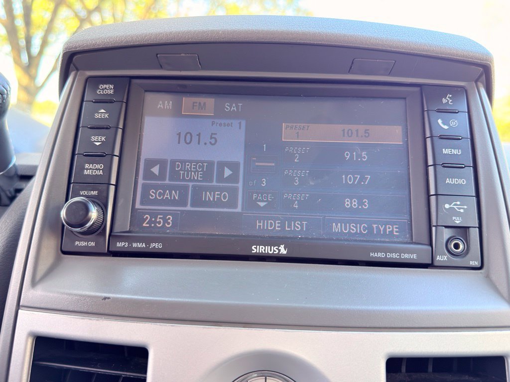 Used 2009 Blue Chrysler Touring image 38