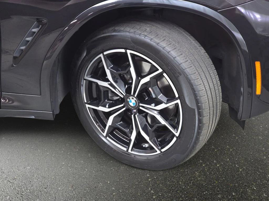 Used 2023 Black Sapphire Metallic BMW xDrive30i image 34