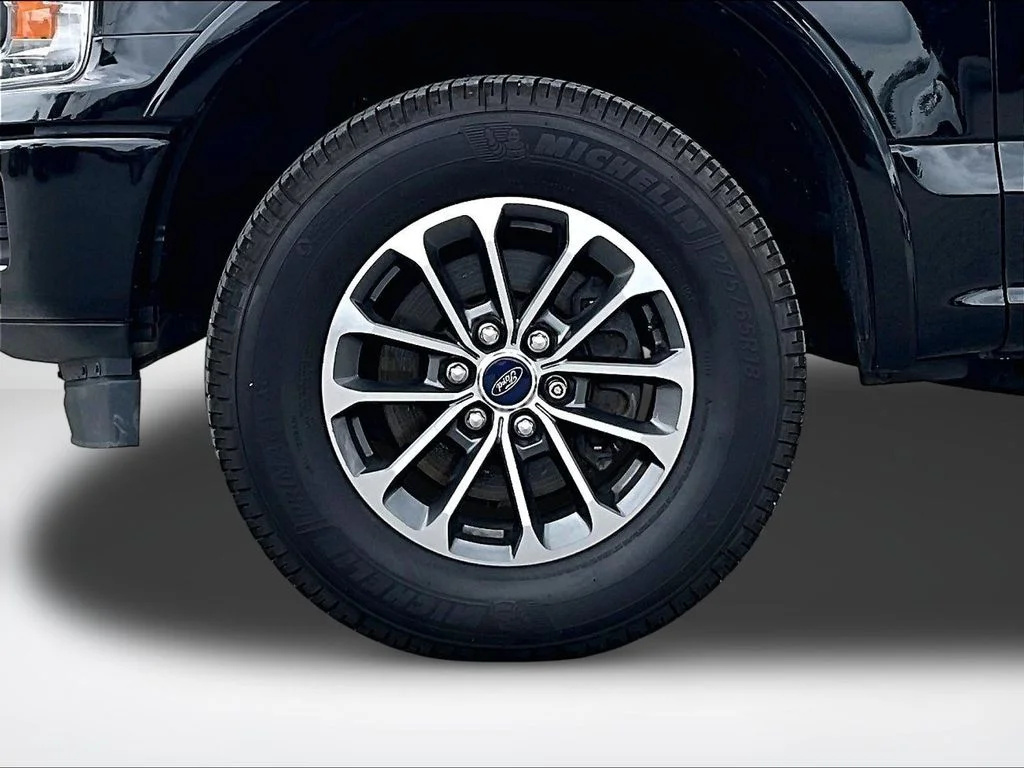 Used 2018 Black Ford XLT image 10