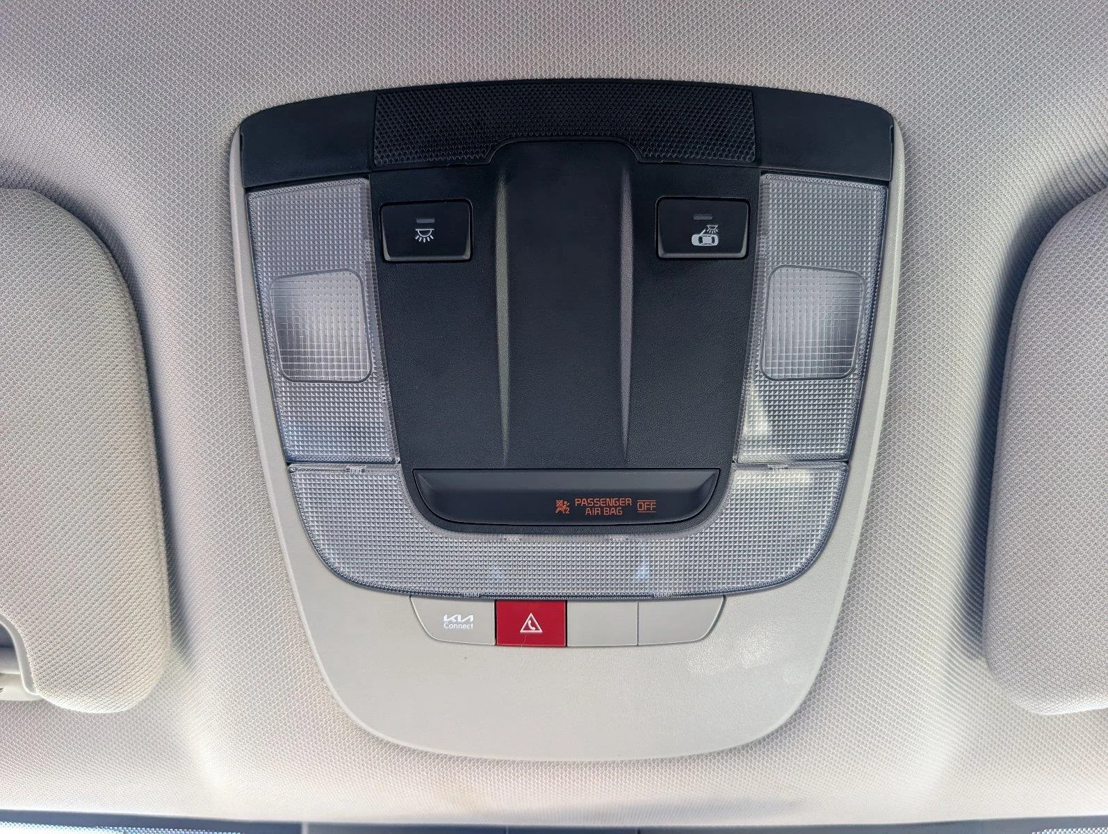 Used 2024 Everlasting Silver Kia S image 20