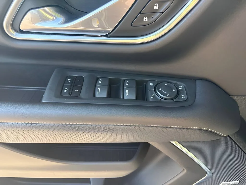 Used 2021 ONYX BLACK GMC SLT image 34