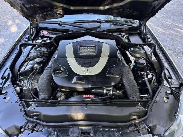 Used 2011 Gray Mercedes-Benz SL 550 image 29