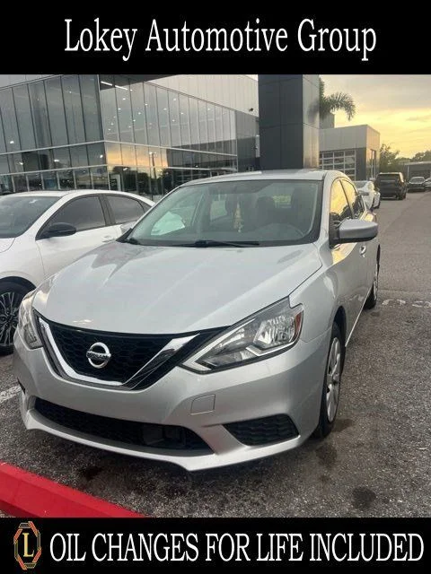 Used 2019 Silver Nissan S image 1