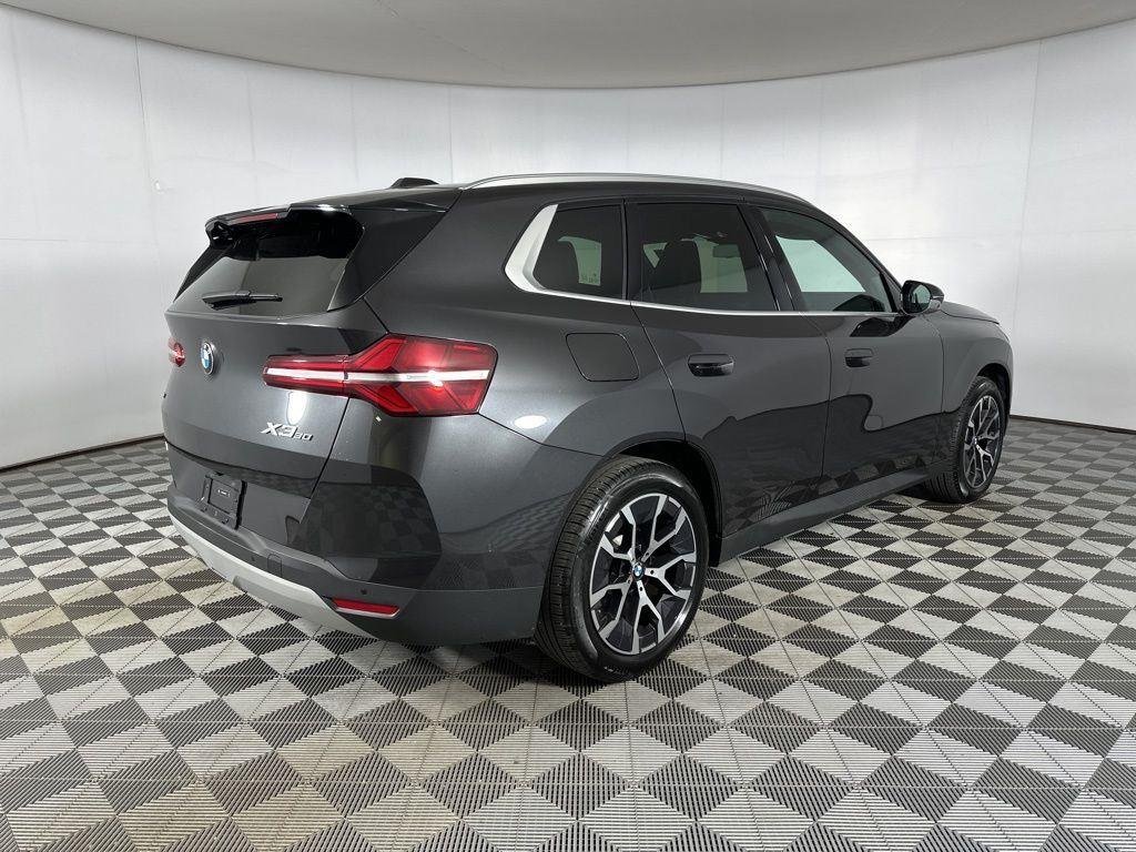 New 2026 Dark Graphite BMW 30 xDrive image 25
