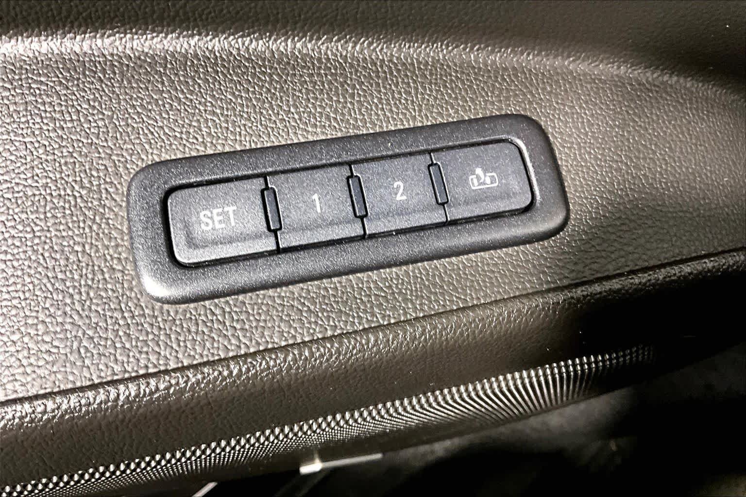 Used 2017 Tungsten Metallic Chevrolet Premier image 32