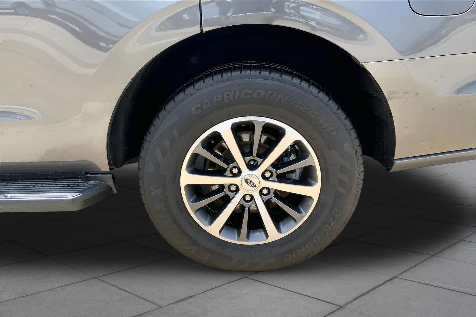 Used 2021 Magnetic Metallic Ford XLT image 10
