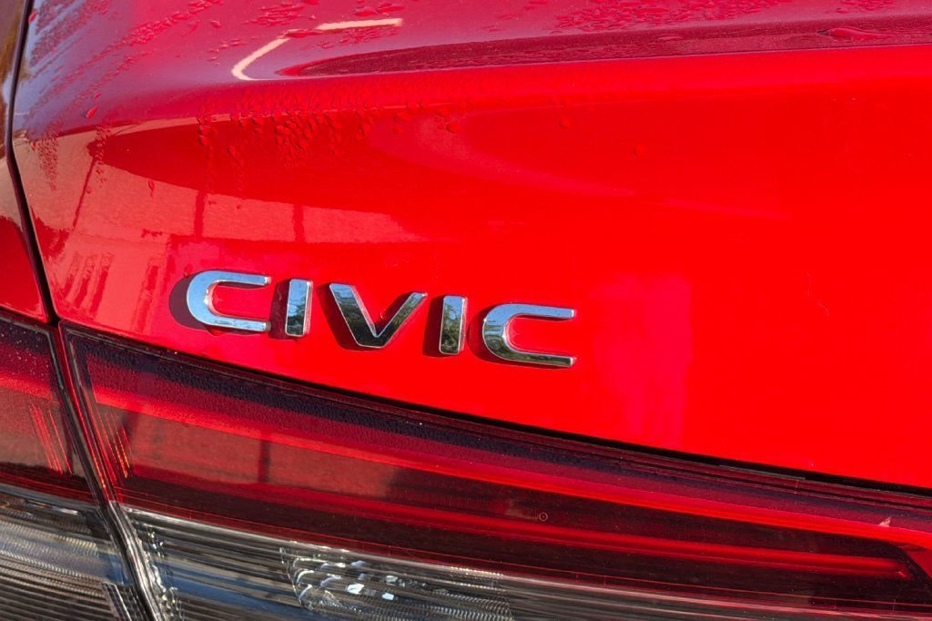 Used 2024 Rallye Red Honda LX image 40