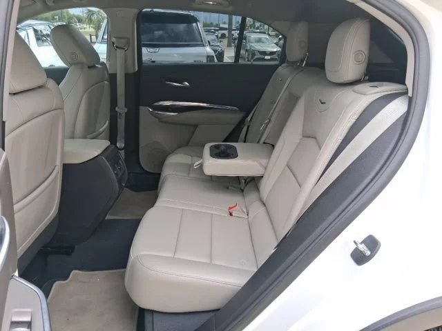 Used 2021 Crystal White Tricoat Cadillac Luxury image 22