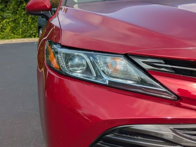 Used 2020 Red Toyota LE image 10