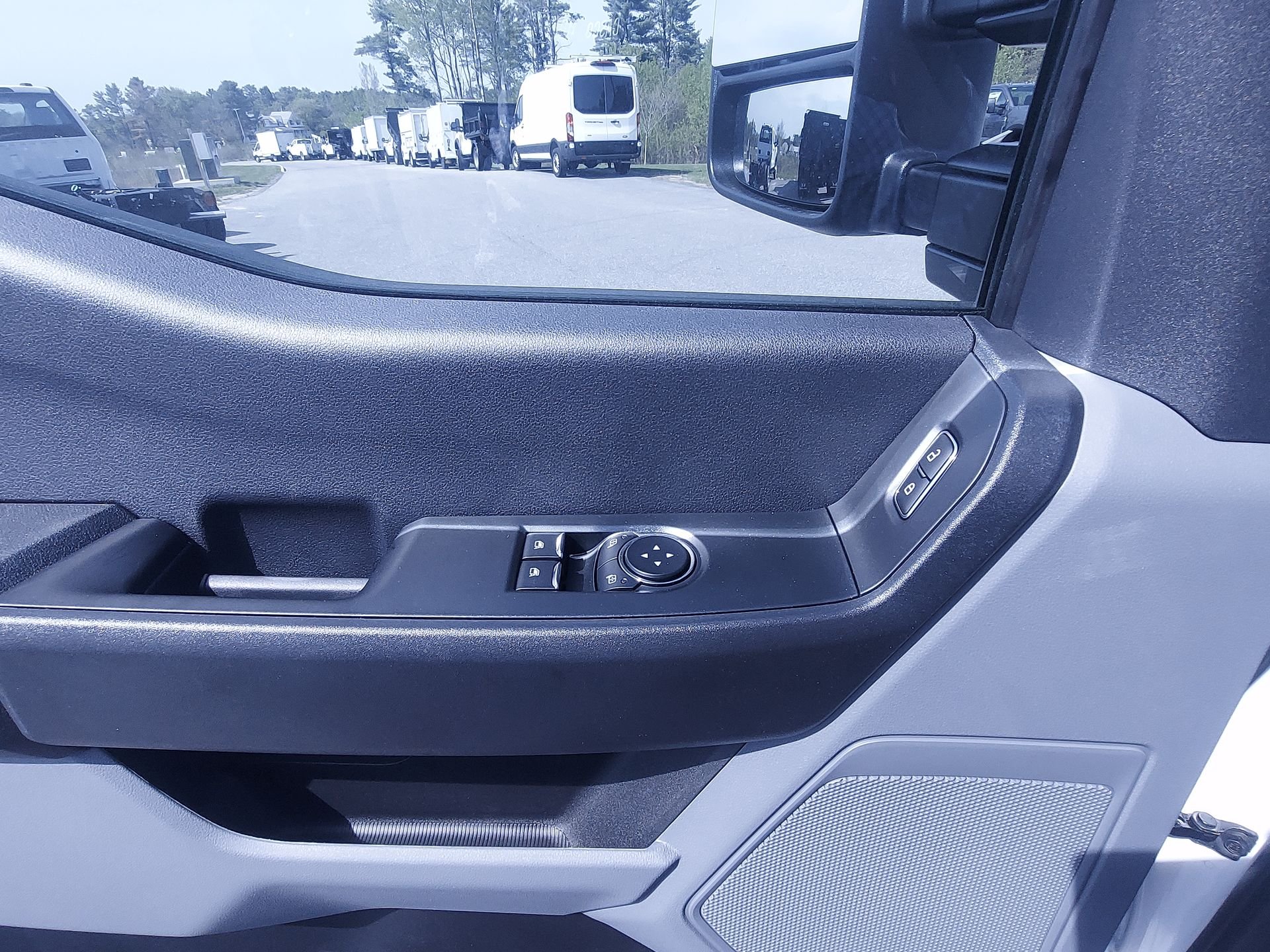 New 2026 Oxford White Ford F-450® XL image 5