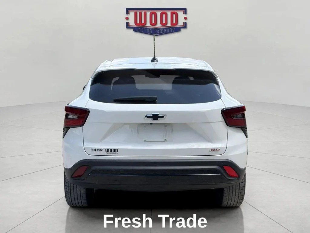 Used 2025 Summit White Chevrolet 1RS image 5