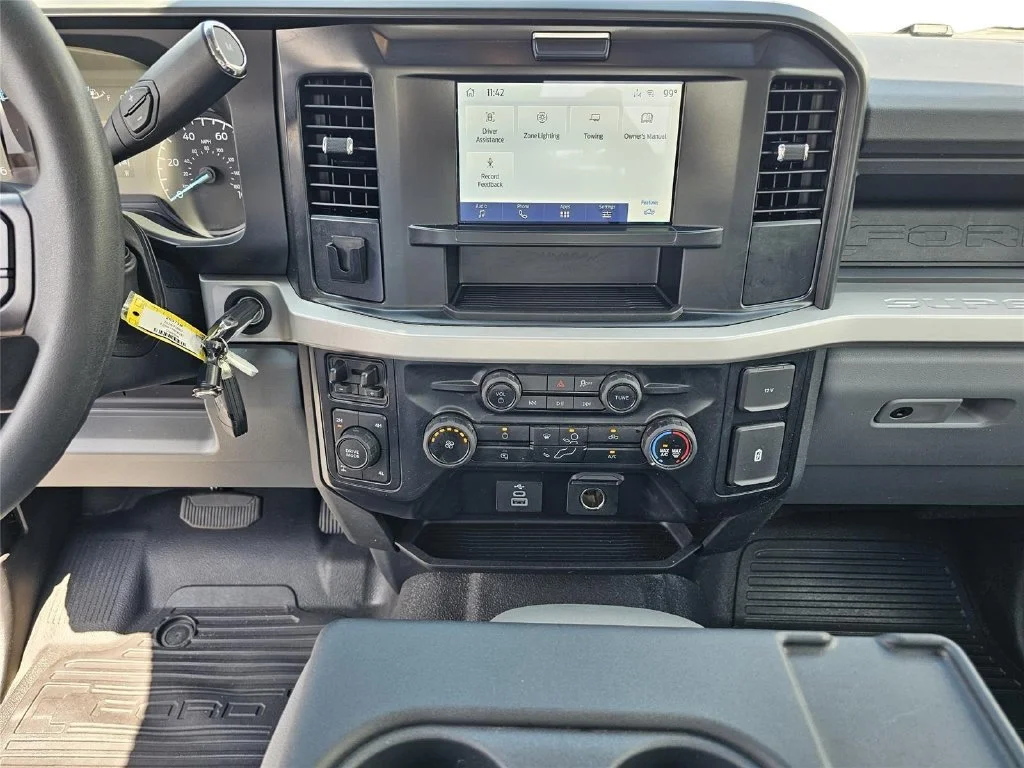 Used 2026 Oxford White Ford XL image 24