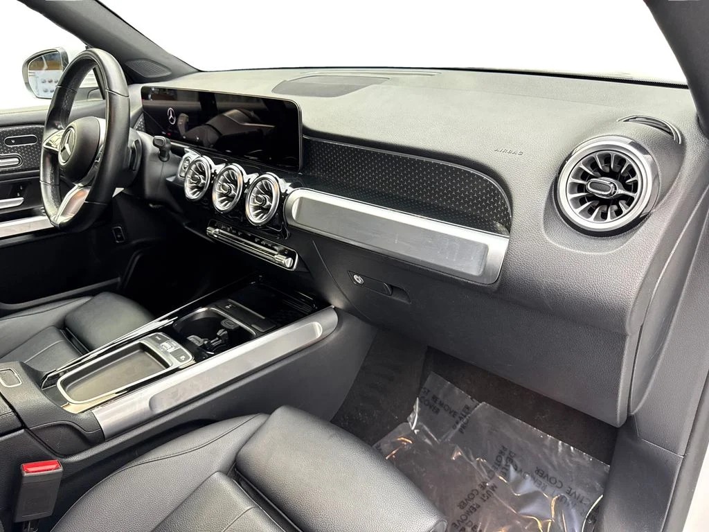 Used 2024 White Mercedes-Benz GLB 250 image 49