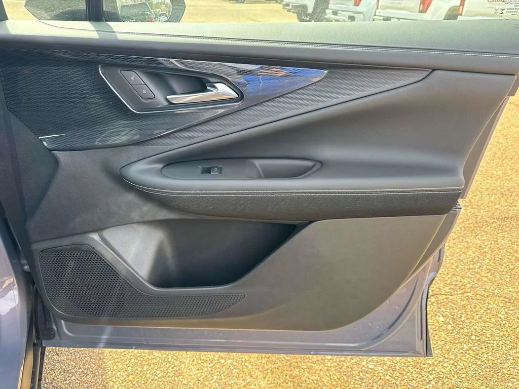 2025 Chevrolet Blazer EV LT - Photo 27