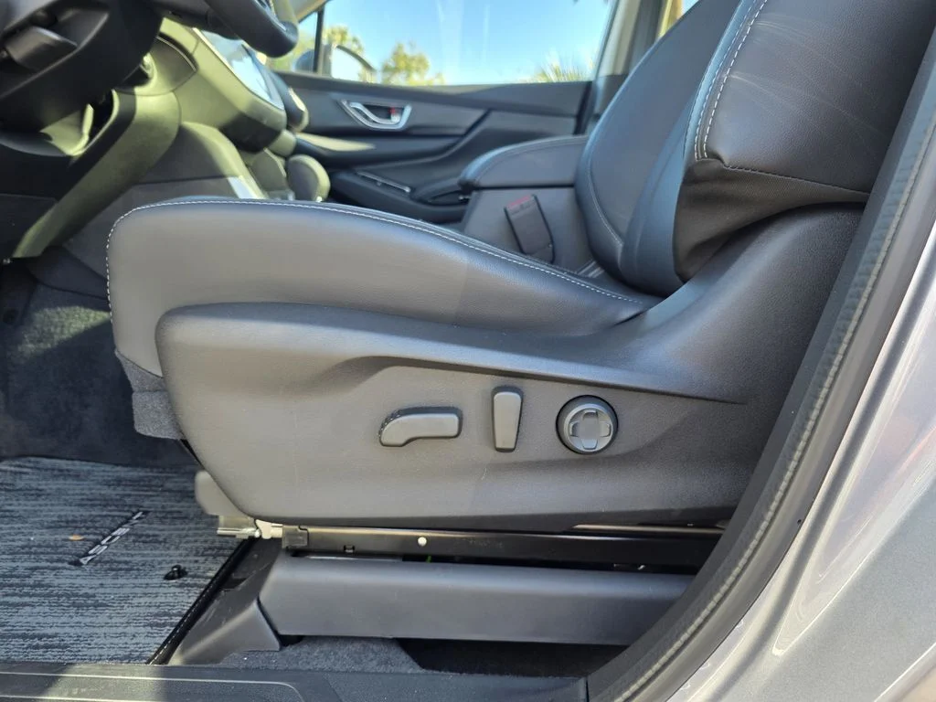 New 2026 ICE SILVER METALLIC Subaru Limited 7-Passenger image 20
