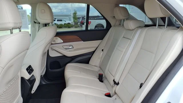 Used 2022 White Mercedes-Benz GLE 350 image 17