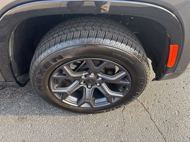 Used 2026 Gray Jeep Limited Altitude image 12