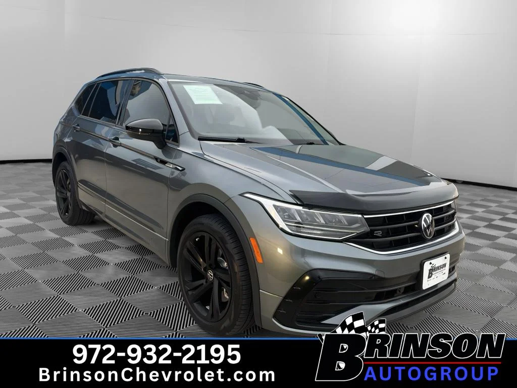 2024 Volkswagen Tiguan 2.0T SE R-Line Black's photo