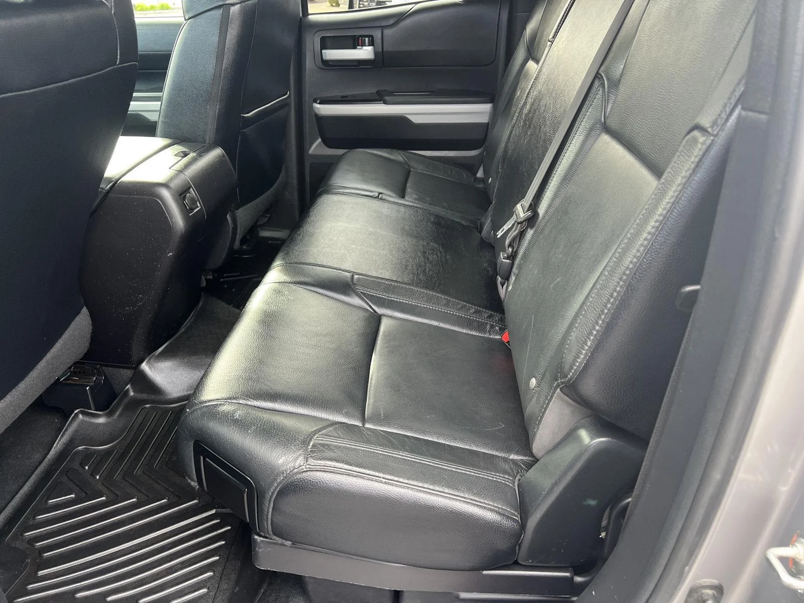 2016 Toyota Tundra Limited - Photo 4