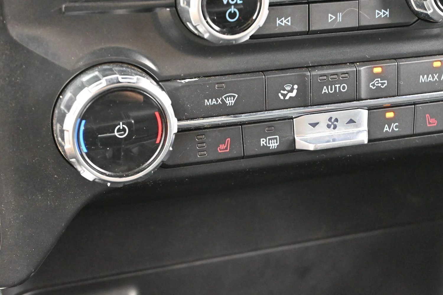 Used 2022 Oxford White Ford XL image 24