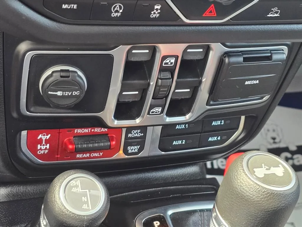 Used 2025 Black Jeep Rubicon image 18