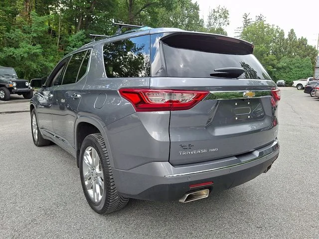 Used 2019 Gray Chevrolet High Country image 6