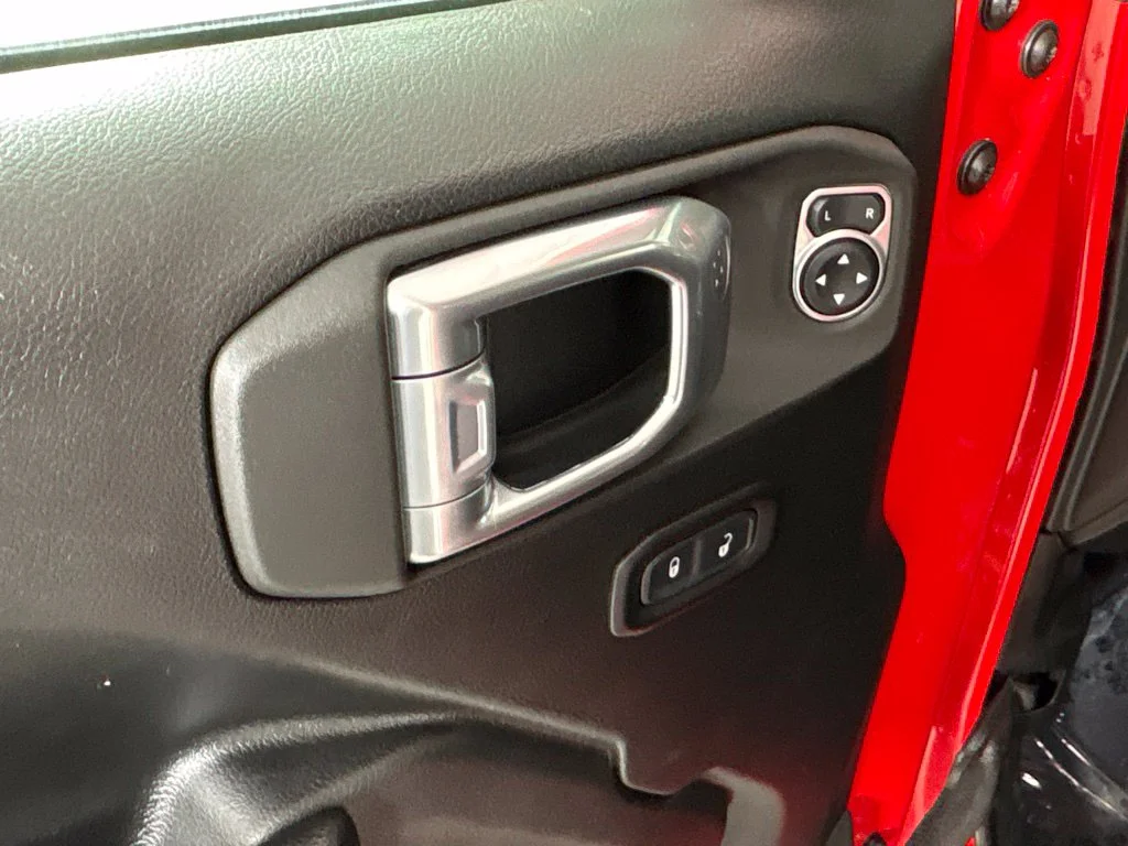 Used 2023 Red Jeep Rubicon image 28