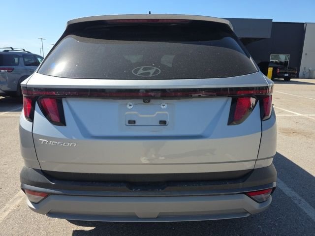 Used 2025 Silver Hyundai SEL image 4