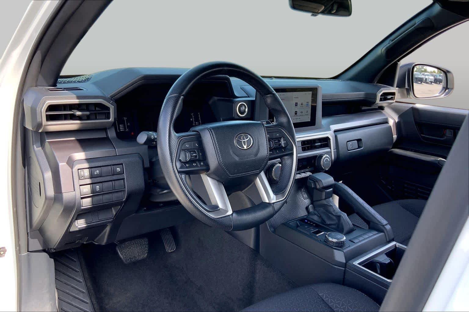 Used 2025 Ice Cap Toyota SR5 image 17