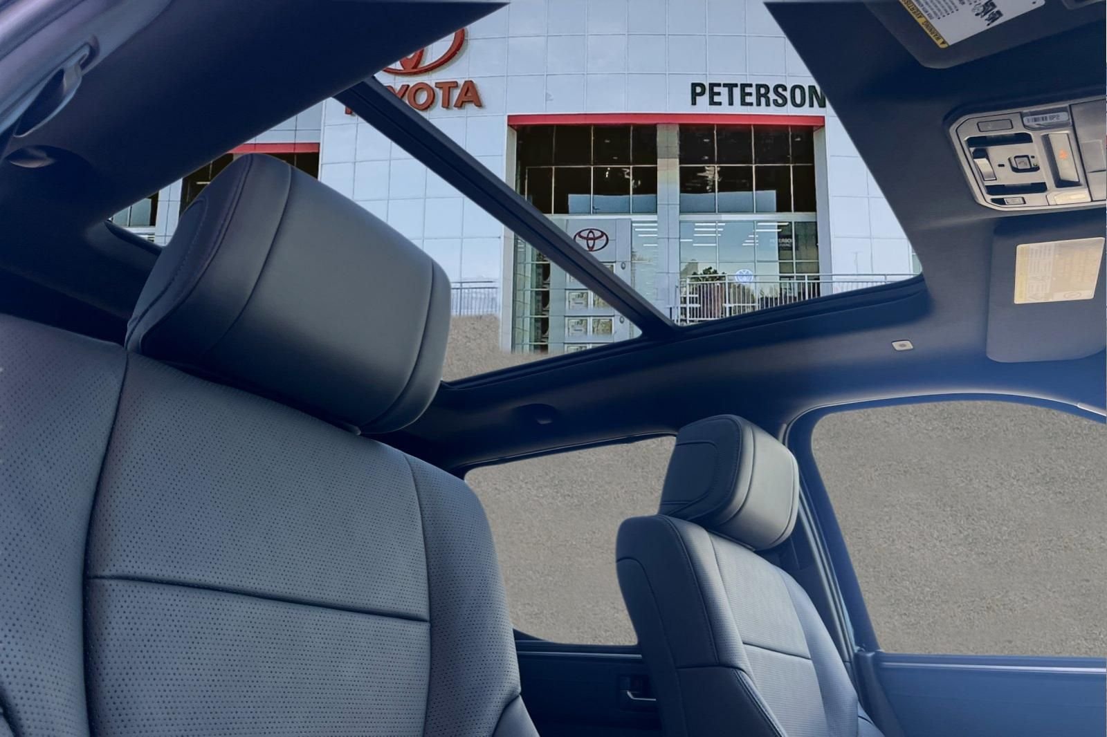 2025 Toyota Tundra Platinum - Photo 17