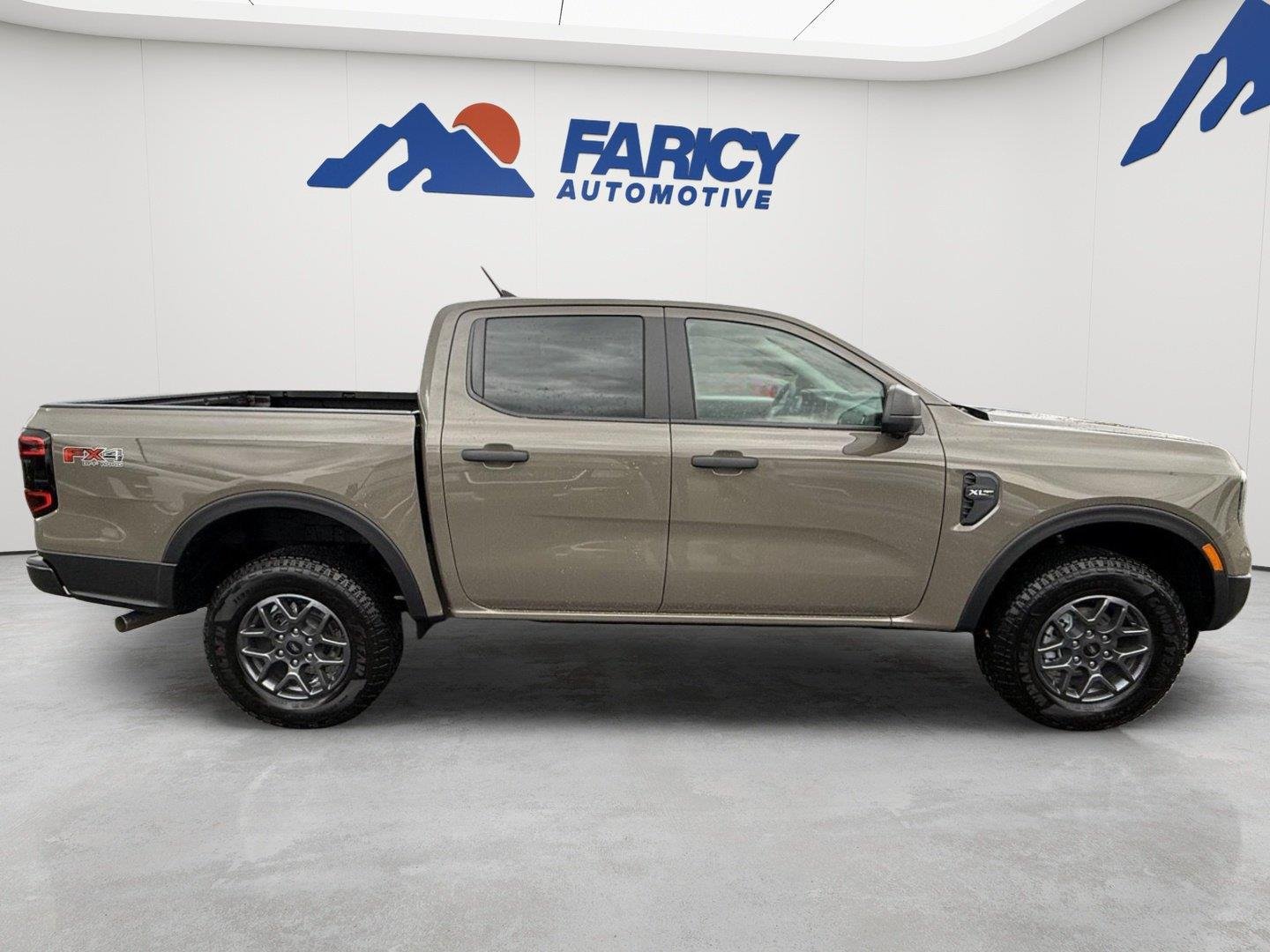 New 2026 Marsh Gray Ford XLT image 6