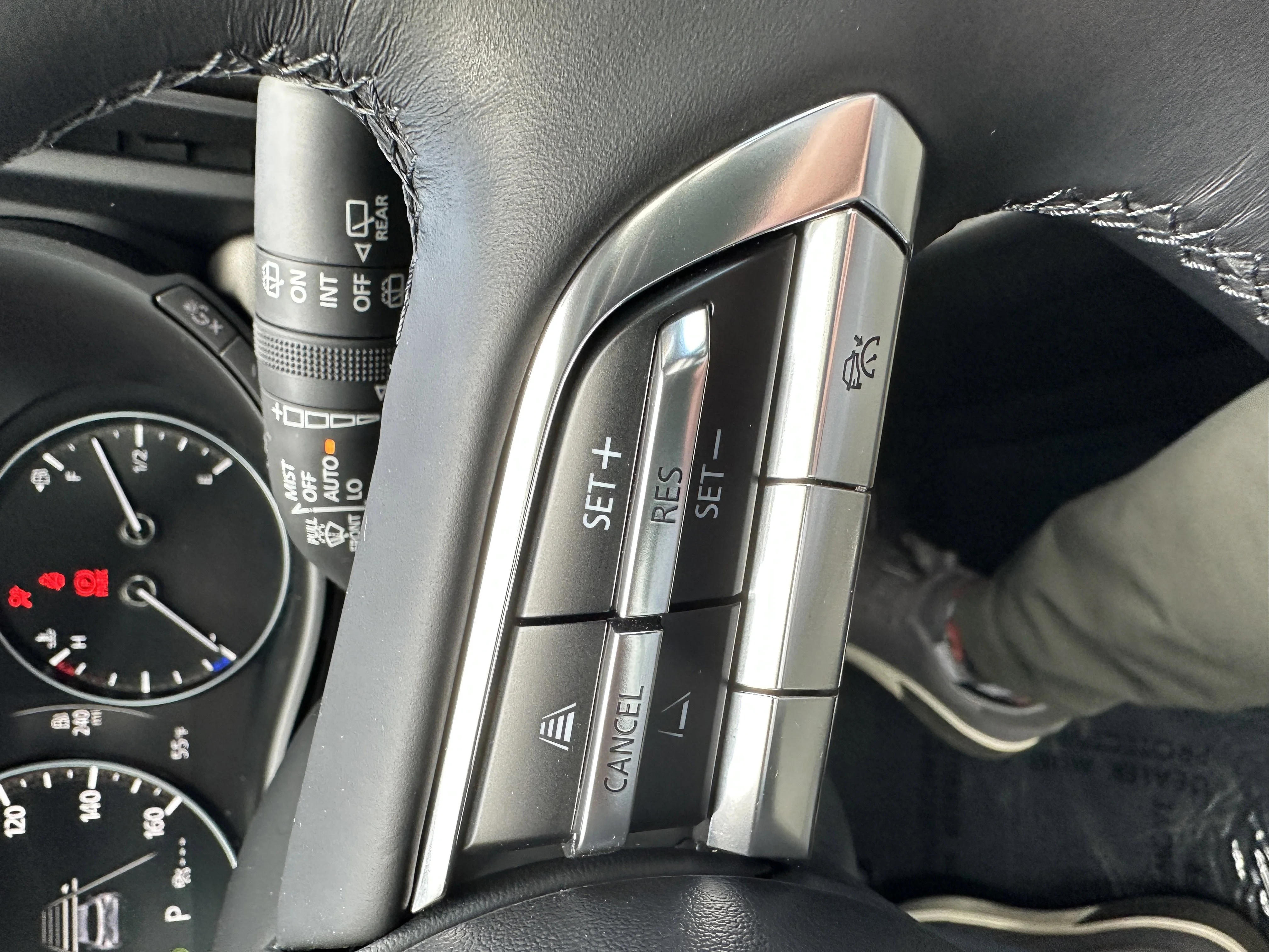 2025 Mazda CX-50 Premium - Photo 29