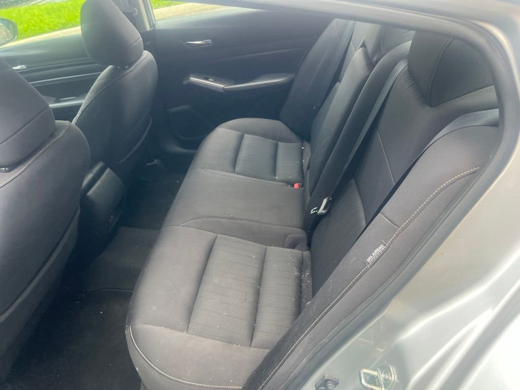 Used 2020 Silver Nissan 2.5 S image 5