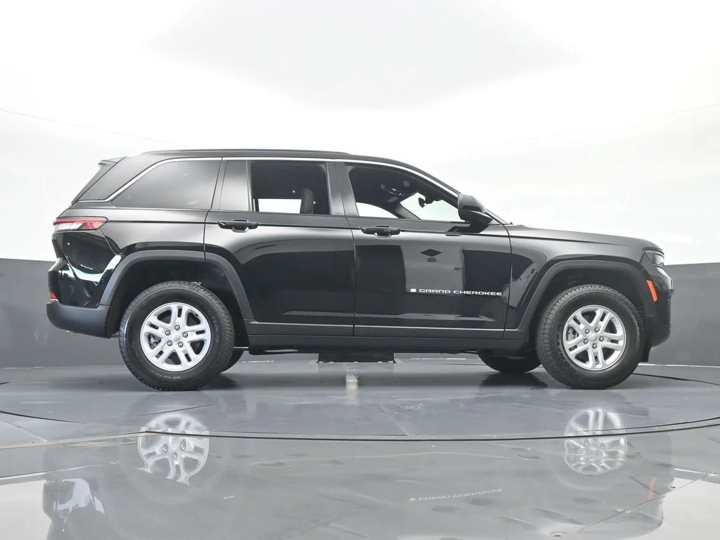 2025 Jeep Grand Cherokee Laredo - Photo 58