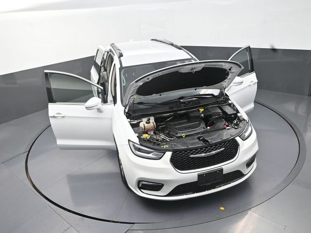 Used 2022 White Chrysler Touring L image 32
