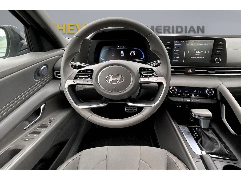 Used 2026 Gray Hyundai SEL Sport image 5