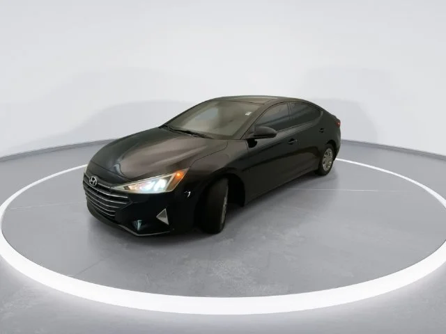 Used 2020 Black Hyundai SE image 2